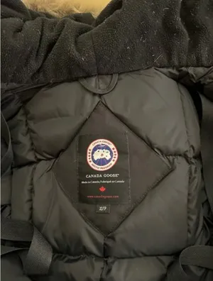 Authentic Canada Goose Jacket Women’s Size XS thumbnail 8