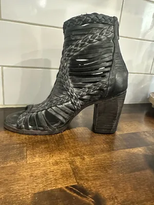Freebird by Steven Booties. Black size 8.  thumbnail 2