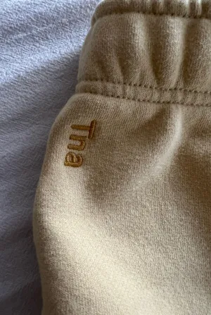 Aritzia Sweat Shorts thumbnail 3