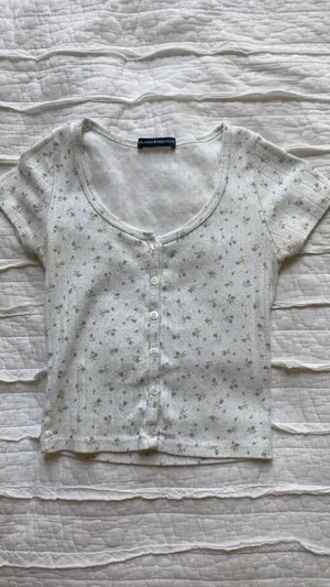 Brandy Melville White floral crop top thumbnail 1
