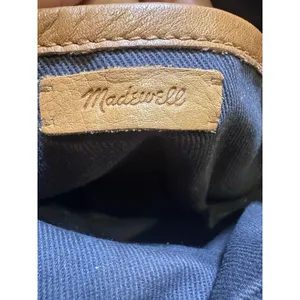 Madewell The Transport Camera Bag: Puff Edition in Warm Hickory Brown thumbnail 9