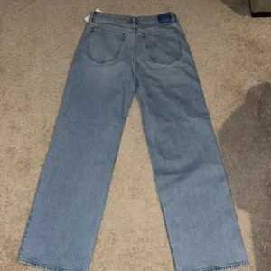 NWT Abercrombie & Fitch The ‘90s Relaxed High Rise Jeans thumbnail 10