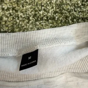 SHEIN crewneck sweatshirt thumbnail 4