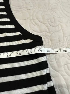 Old Navy Black & White Striped Ribbed Tank- Size Large thumbnail 8