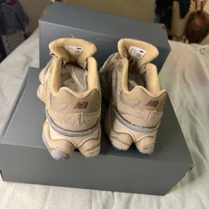 New model new balance 9060 aged version women sneakers shoes size 4 thumbnail 3