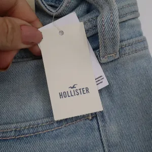 Hollister Low-Rise Bootcut Jeans Light Wash Blue 4L W27 Long thumbnail 4