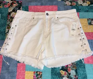 PacSun NWT $47 Woman’s 29 High Rise white lace-up side denim shorts thumbnail 1