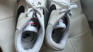 Nike Sneakers thumbnail 4