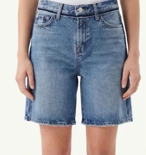 7 For All Mankind Light Blue Mid-Rise Denim Bermuda Shorts Lola shorts size 27 thumbnail 1