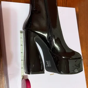 Madden Girl Glossy Black Heeled Boots thumbnail 2
