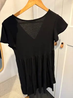 Black Dress thumbnail 2