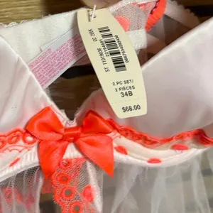 Victorias Secret Lingerie Size 34B thumbnail 8