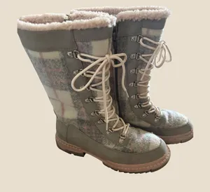 Hayleigh Womens Grey Pink Plaid Faux Fur Lined Winter Boots Size 8.5 Lace Up Zip thumbnail 1