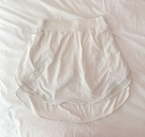 Lululemon White Hotty Hot High-Rise Skirt Size 6 thumbnail 1
