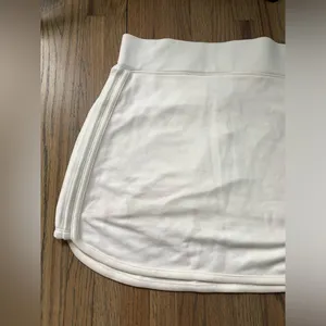 NWT Athleta serenity skirt XS thumbnail 2