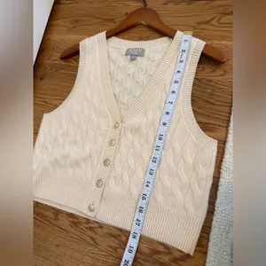 J.Crew Cashmere cropped cable-knit sweater-vest in Buttercream Size Medium thumbnail 11