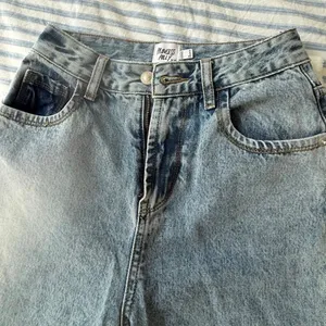 Princess Polly High-Waisted Jeans Straight-Leg thumbnail 2
