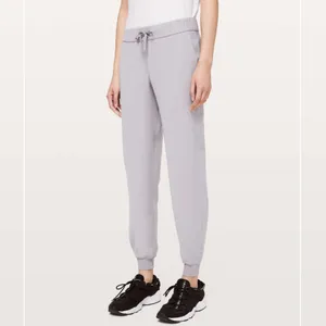 LULULEMON On The Fly‎ Jogger In Silverscreen Size 6 thumbnail 3