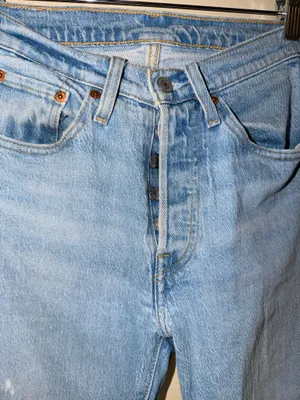 Levi’s 501 Jeans High-Rise Button Fly Straight thumbnail 3