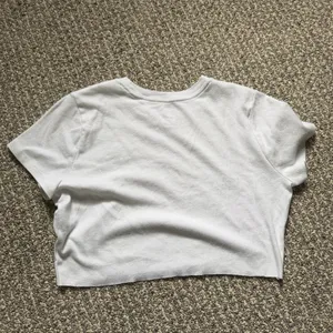 Hollister White Short Sleeve Cropped Shirt thumbnail 3