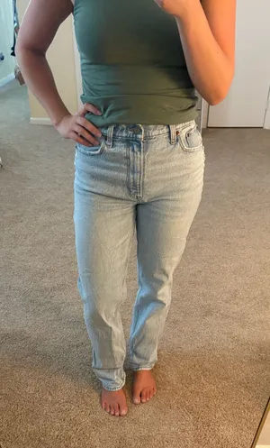Abercrombie Ultra High-Rise Straight Jeans thumbnail 1