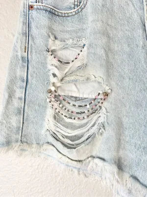 S.O.N.G Light Wash Denim Jean Beaded Shorts Size 32 thumbnail 4