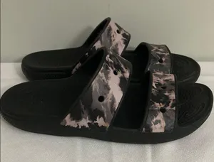 CROCS women’s Black and Purple Tie-Dye Slide Sandals size 9 thumbnail 4