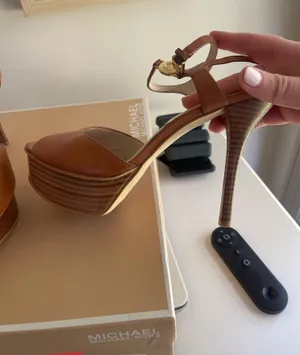 Michael Kors heels thumbnail 4