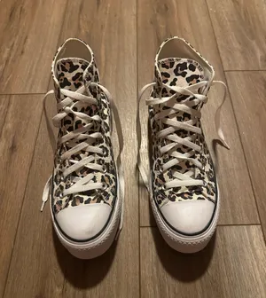 Cheetah print converse  thumbnail 1