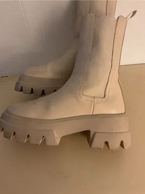 Thursday women crème leather platform Chelsea heel boots US 7.5 thumbnail 9