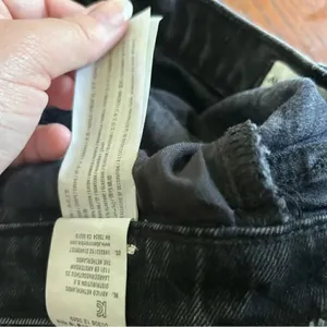 Abercrombie & Fitch High Rise 4" Denim Short Size 00 Black Distressed thumbnail 3