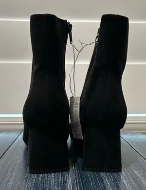 Old Navy Booties thumbnail 5