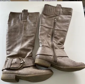 Beige taupe knee high boots Women’s size 6 zips up large buckle damaged thumbnail 1