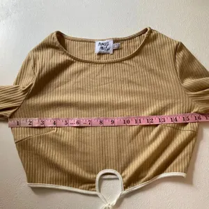 Princess Polly Tan Ribbed Long Sleeve Cutout Tie Crop Top Size 8 thumbnail 5