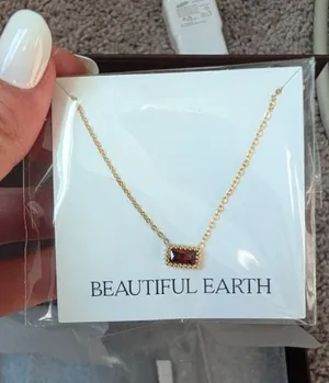 Beautiful Earth garnet necklace thumbnail 1