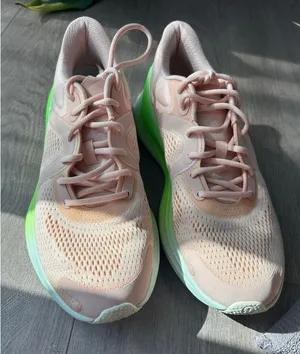 Lululemon women’s running sneakers Blissfeel Run size 7.5 rare thumbnail 1