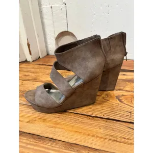 Unlisted Kenneth Cole Day Dream Wedge Heels size 6 thumbnail 4