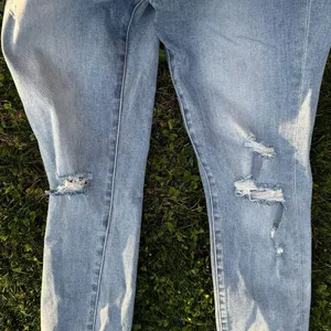 VERVET™ High Rise Ripped Straight Jean thumbnail 5