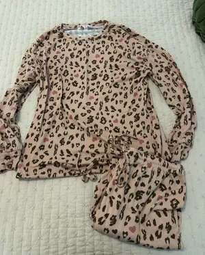 Como vintage cheetah print pajama set thumbnail 1