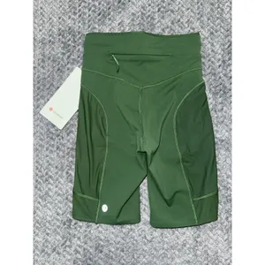 Lululemon Women's Green No Line HR Run Short Zip Pocket Size 0 NWT thumbnail 4