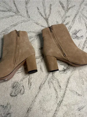 Banana Republic Tan Suede Block Heel Ankle Booties Size 6 thumbnail 4