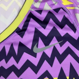 Nike Pro Dri-FIT Shirt Womens Medium Multicolor V-Neck Chevron Athletic Top thumbnail 4