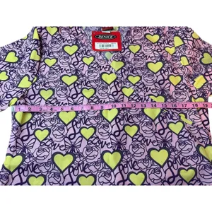 NWT Denice Pink Heart Love Scrubs Vneck Top Medium Women’s Style1146 thumbnail 3