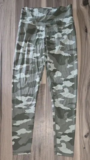 Aerie Women's Green Leggings thumbnail 1
