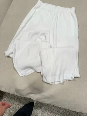Abercrombie White Pants thumbnail 3
