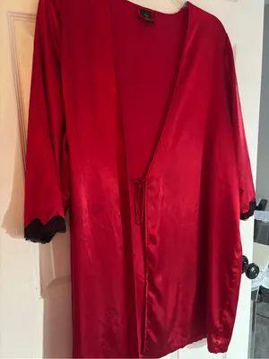 Apt. 9 Women’s Red Short Satin Wrap Robe Size XXL thumbnail 1