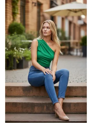 Women's Sollinarry Green One Shoulder Crop Top M thumbnail 2