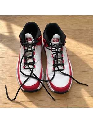 Air Jordan Max Aura 3 GS White Very Berry Black Sneakers Youth 6Y thumbnail 2