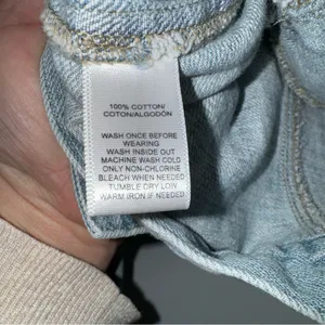 Loft Medium Light Wash Denim Jean Jacket‎ thumbnail 4