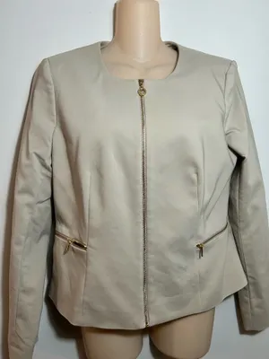 Women's jacket .Size L. $25. thumbnail 1